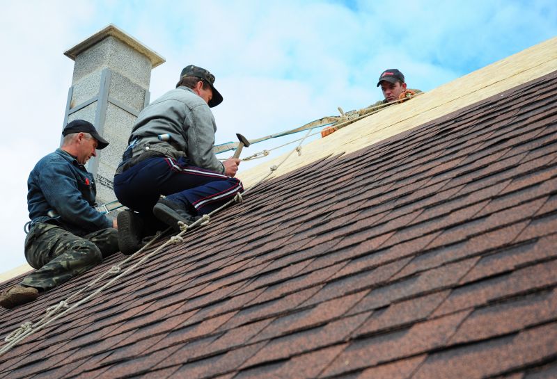 Experienced Roofing Crew
